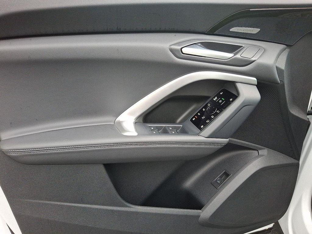 new 2025 Audi Q5 car, priced at $61,300