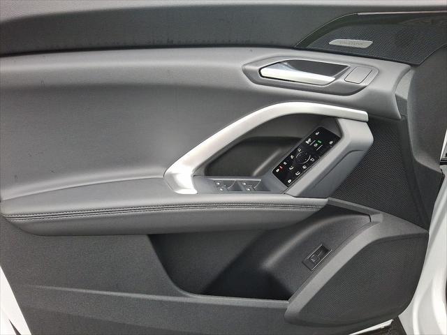 new 2025 Audi Q5 car, priced at $61,300