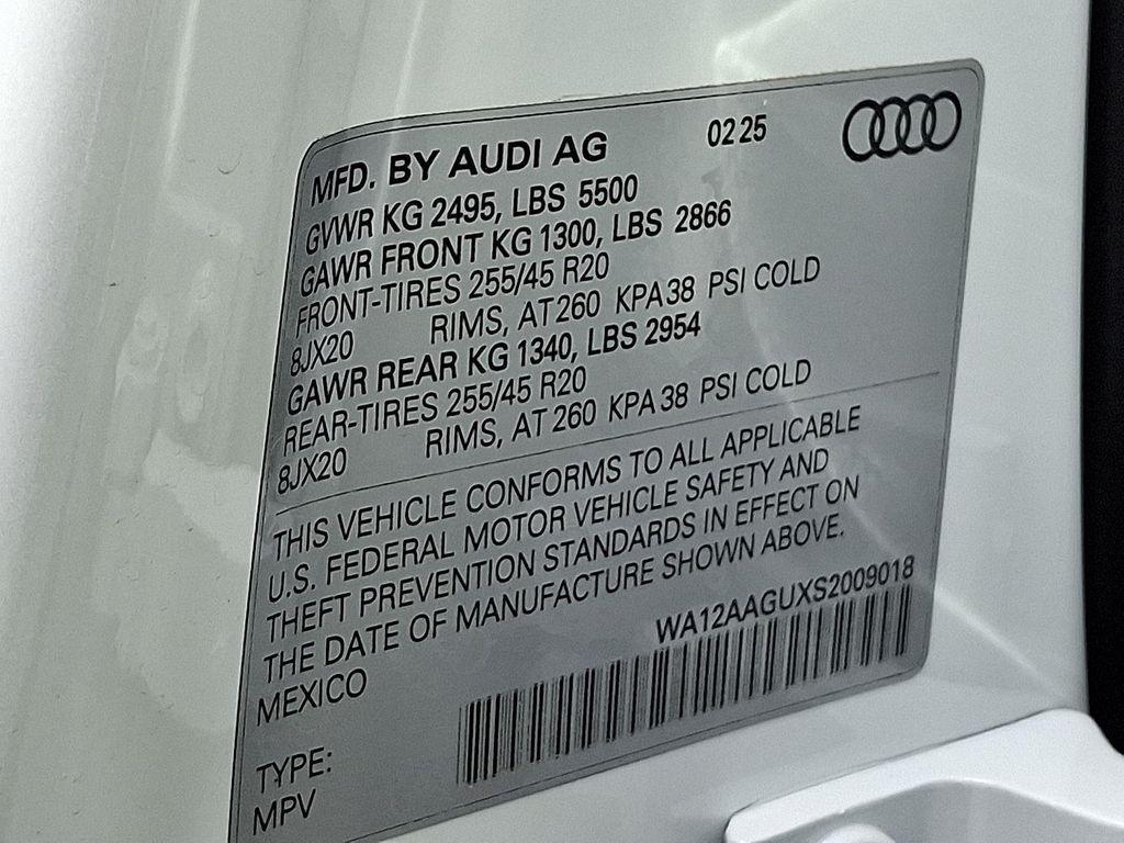 new 2025 Audi Q5 car, priced at $61,300