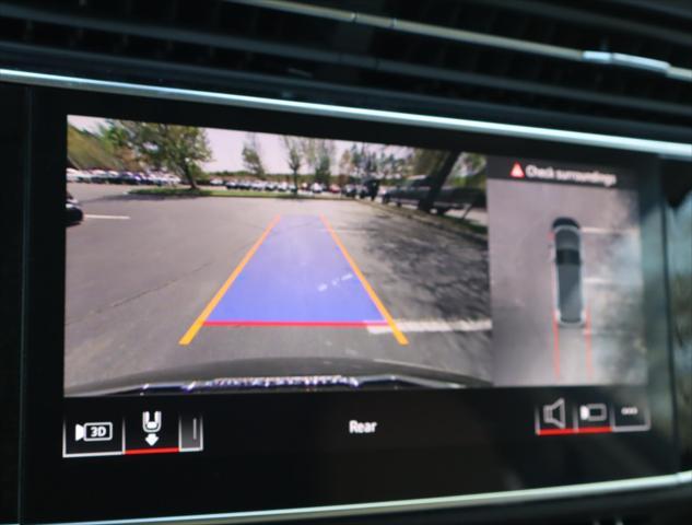 new 2025 Audi Q7 car, priced at $75,590