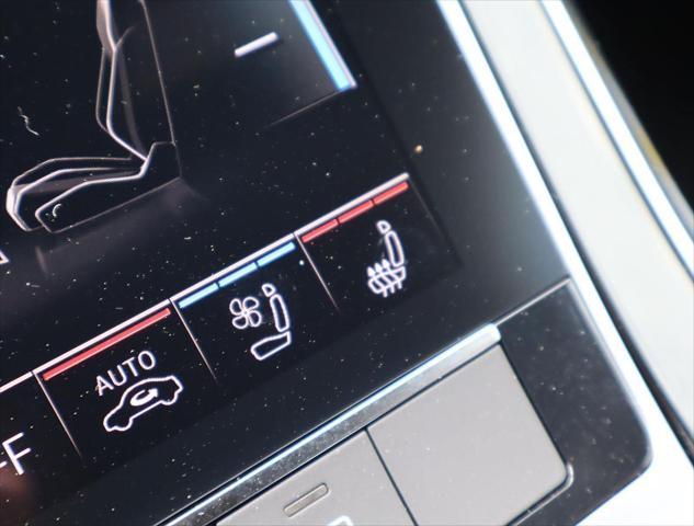 new 2025 Audi Q7 car, priced at $70,955