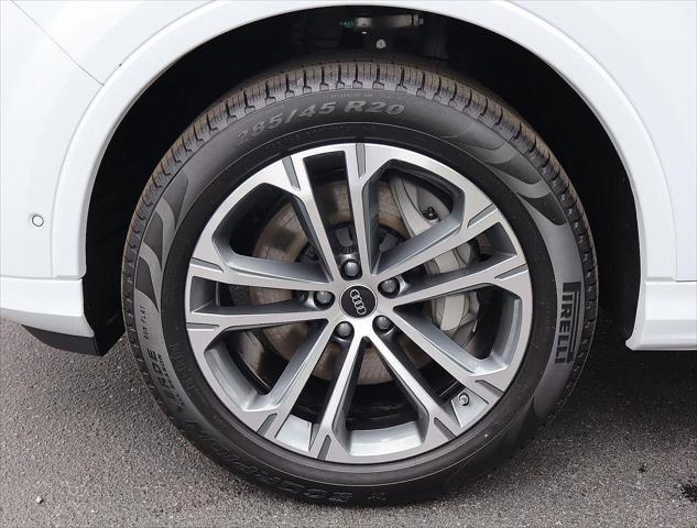 new 2025 Audi Q7 car, priced at $70,955