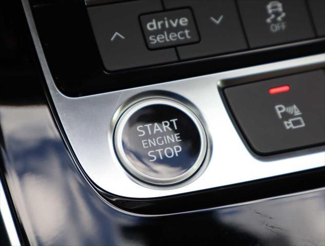 new 2025 Audi Q7 car, priced at $72,655