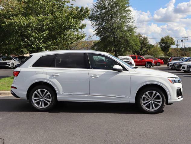 new 2025 Audi Q7 car, priced at $74,155