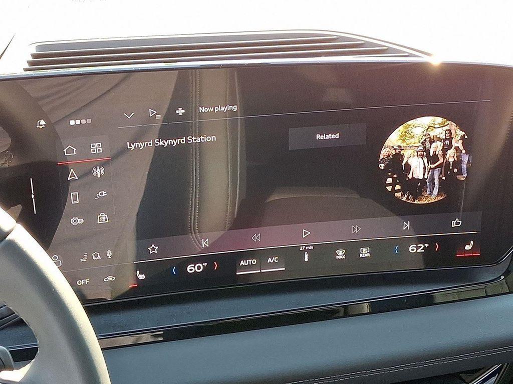 new 2025 Audi Q6 e-tron car, priced at $69,265