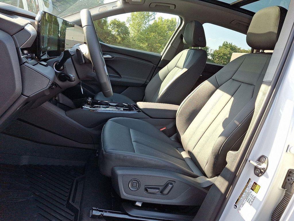 new 2025 Audi Q6 e-tron car, priced at $69,265