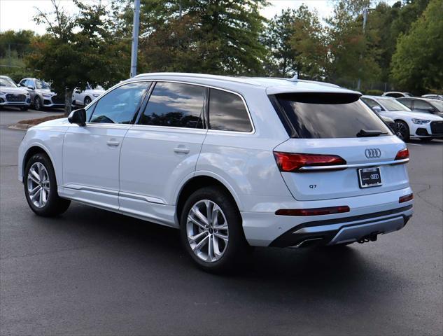 new 2025 Audi Q7 car, priced at $75,655