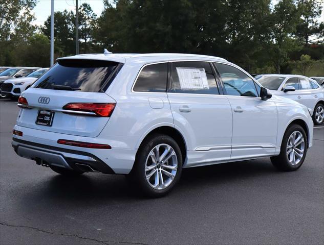 new 2025 Audi Q7 car, priced at $75,655