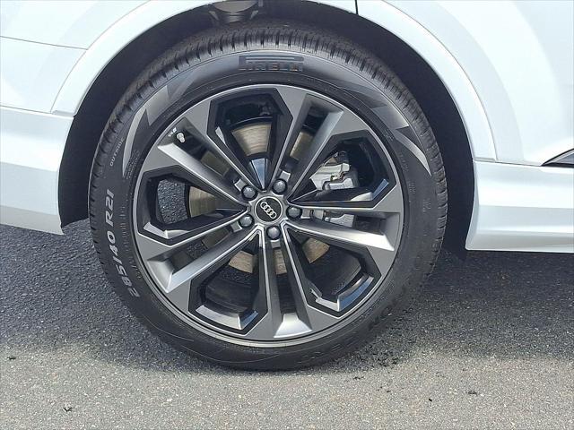 new 2025 Audi Q7 car, priced at $71,950