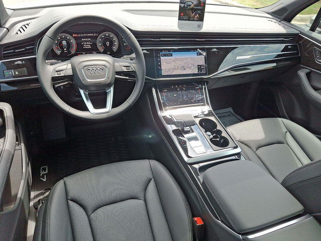 new 2025 Audi Q7 car, priced at $71,950