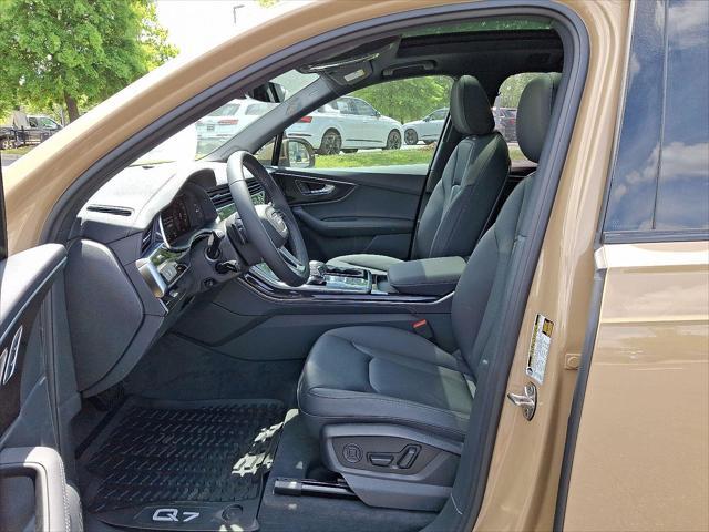 new 2025 Audi Q7 car, priced at $74,970