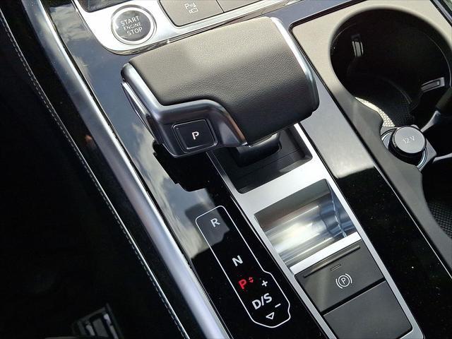 new 2025 Audi Q7 car, priced at $74,970