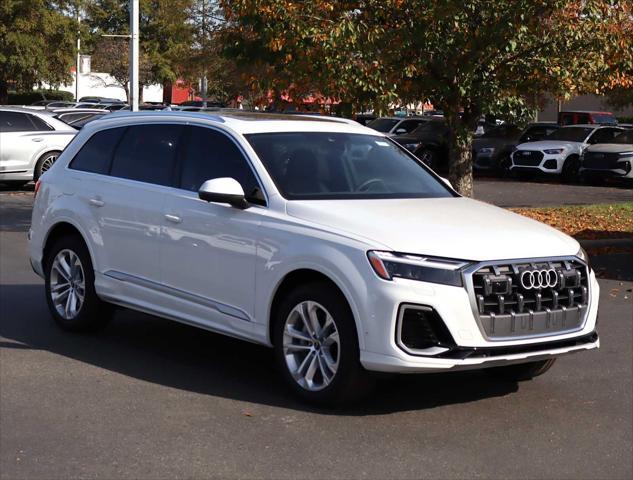 new 2025 Audi Q7 car, priced at $75,800