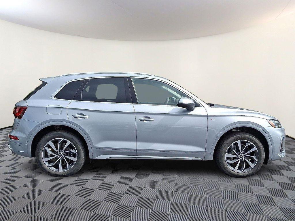 used 2025 Audi Q5 car, priced at $50,987