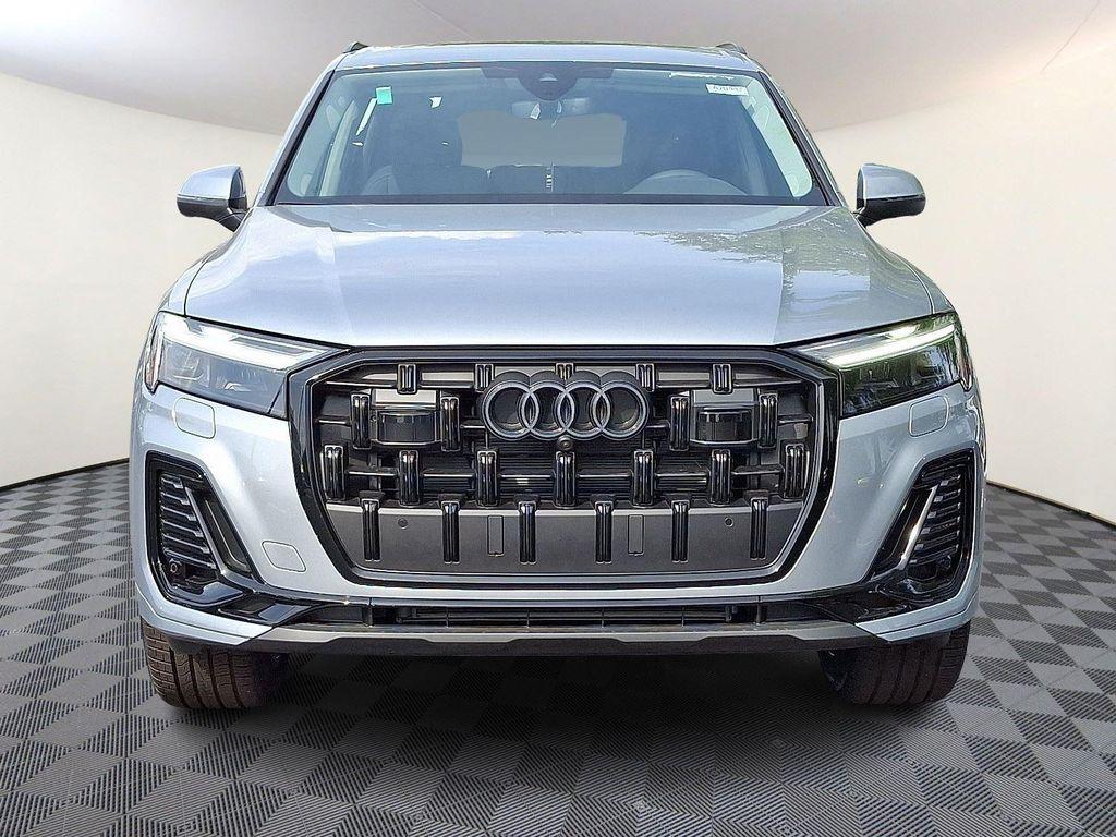 new 2025 Audi Q7 car, priced at $69,675