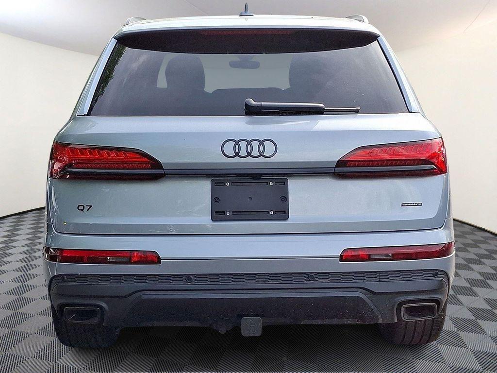 new 2025 Audi Q7 car, priced at $69,675