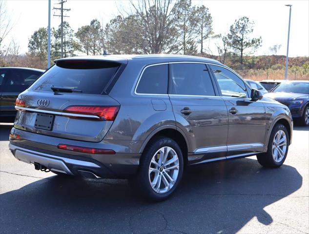 new 2025 Audi Q7 car, priced at $75,650