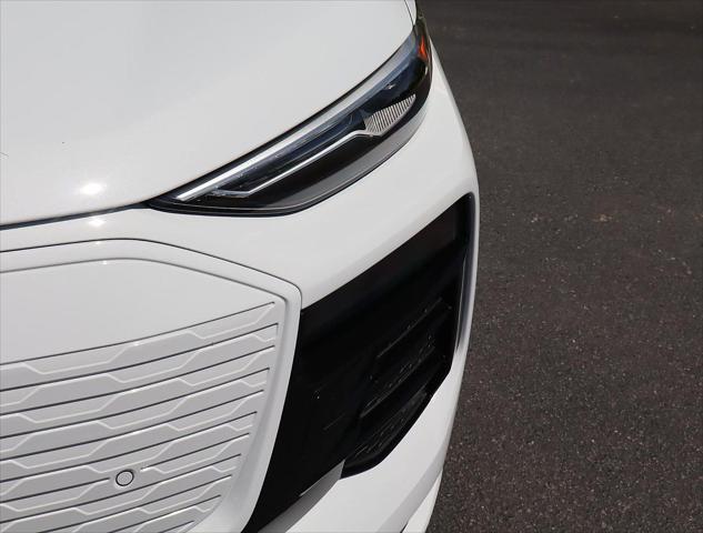 new 2025 Audi Q6 e-tron car, priced at $70,000