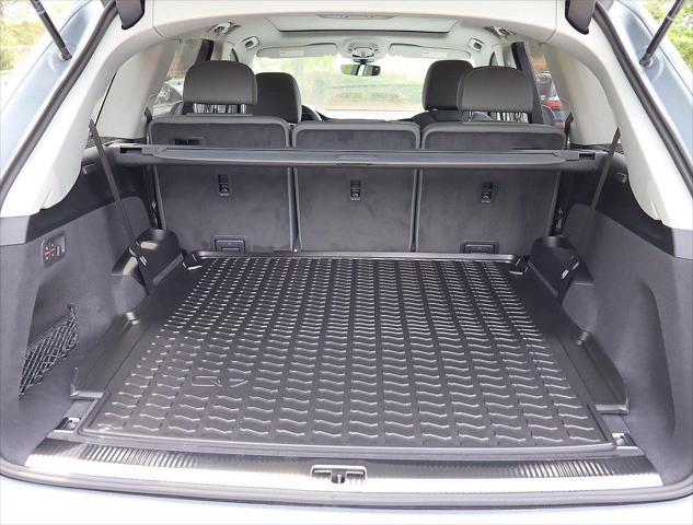 new 2025 Audi Q7 car, priced at $74,970
