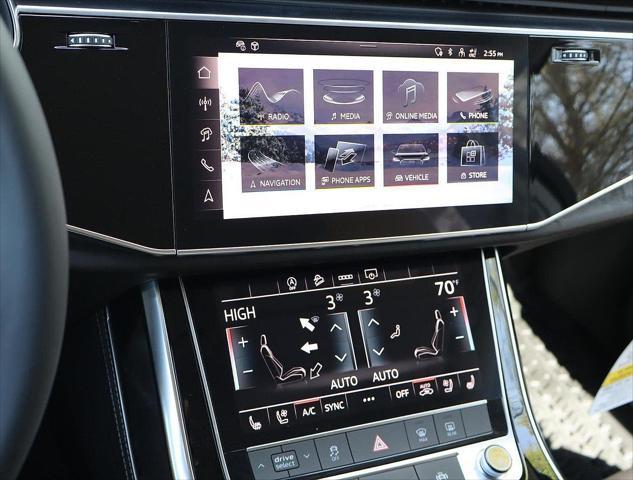new 2025 Audi Q7 car, priced at $74,750