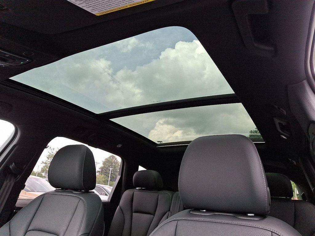 new 2025 Audi Q7 car, priced at $70,175