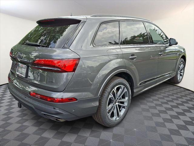 new 2025 Audi Q7 car, priced at $68,675