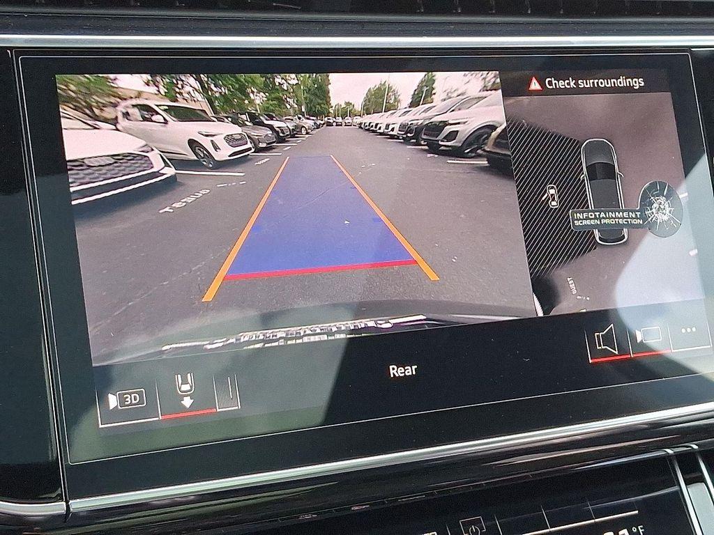new 2025 Audi Q7 car, priced at $70,175