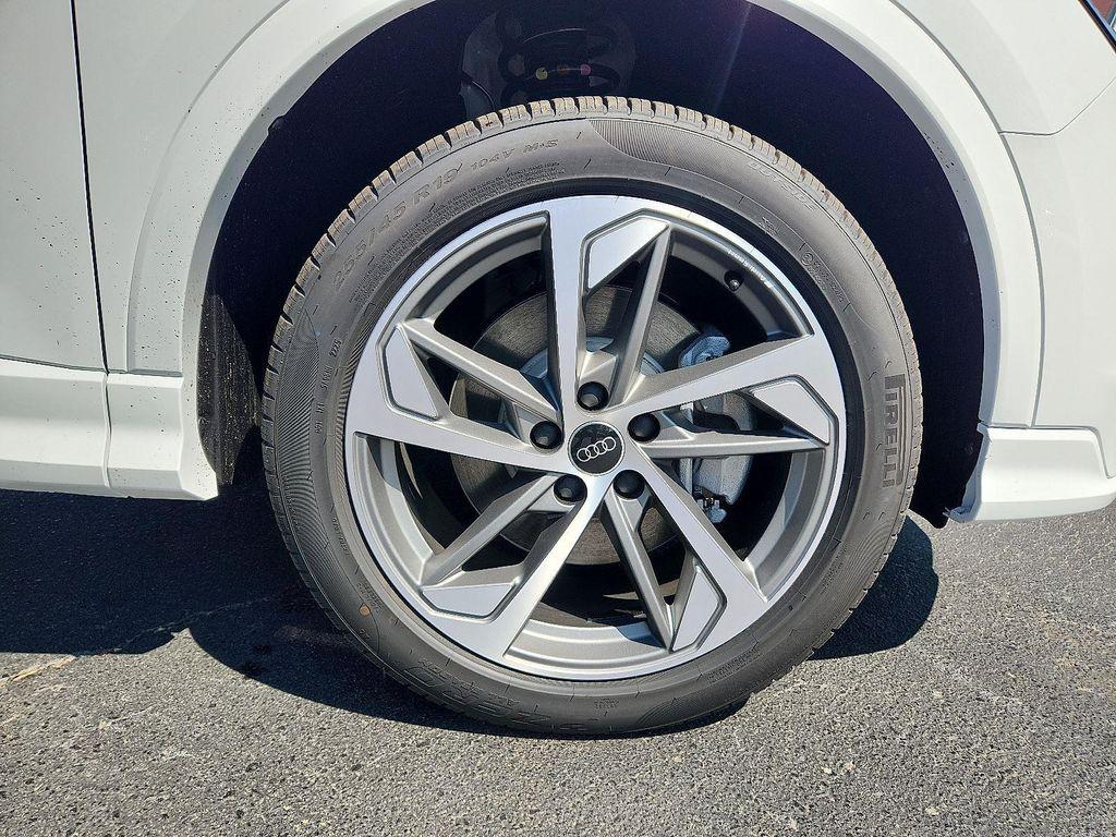 new 2025 Audi Q3 car, priced at $41,965