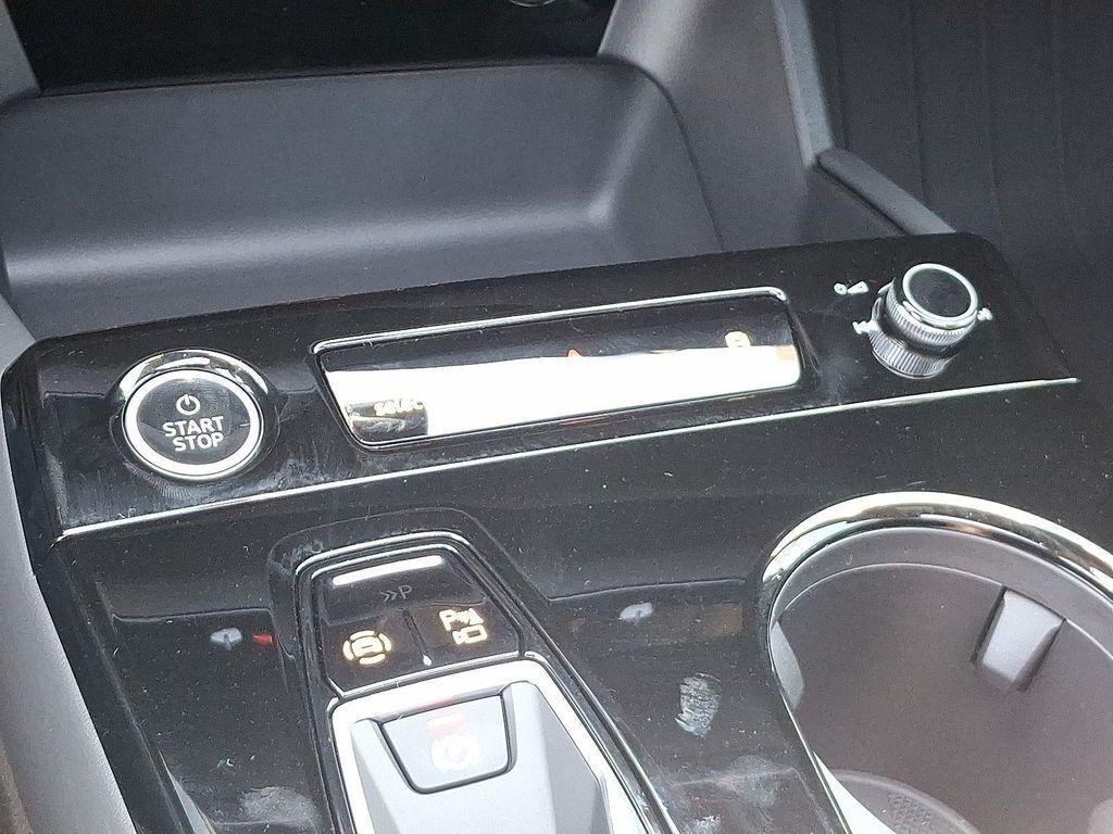new 2025 Audi Q6 e-tron car, priced at $69,265