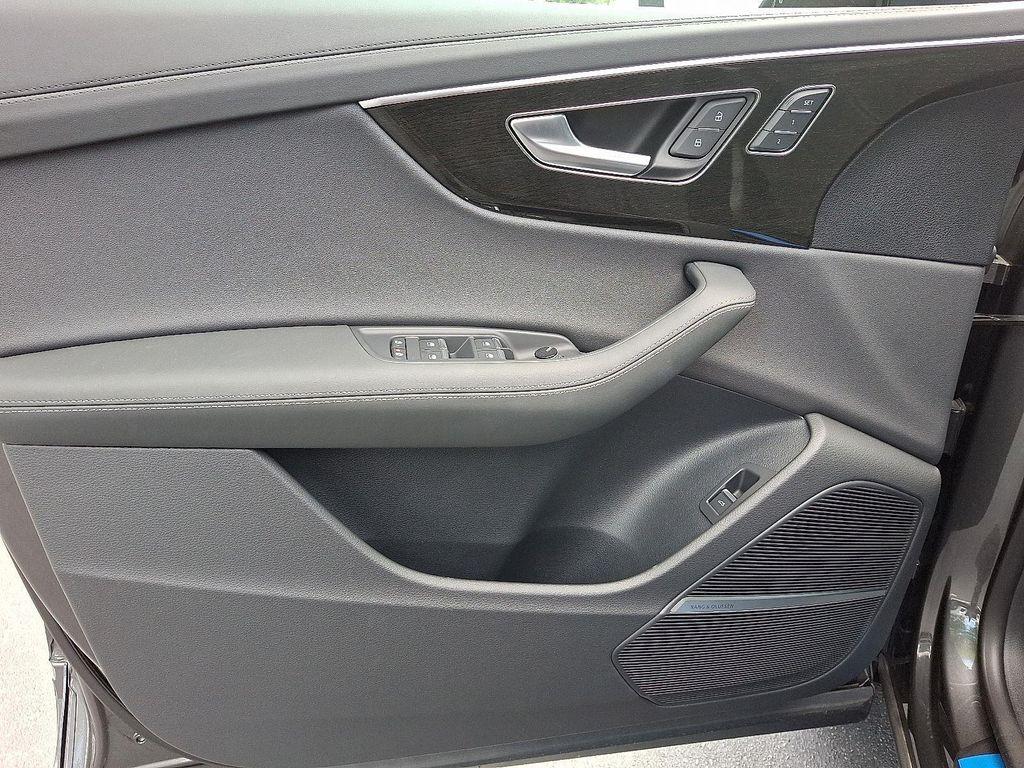 new 2025 Audi Q8 car, priced at $89,165