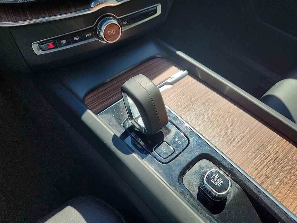used 2023 Volvo XC60 car, priced at $34,356