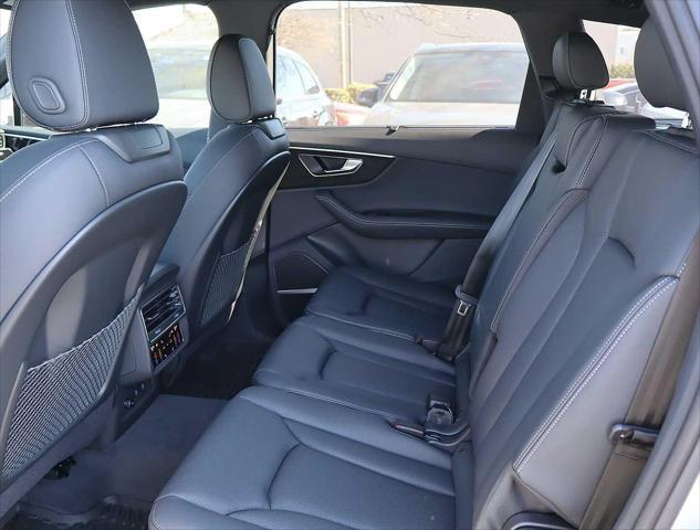 new 2025 Audi Q7 car, priced at $74,750