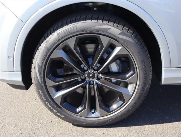 new 2025 Audi Q7 car, priced at $76,250