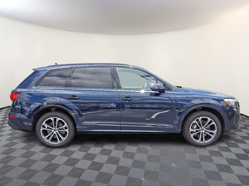 used 2025 Audi Q7 car, priced at $58,283