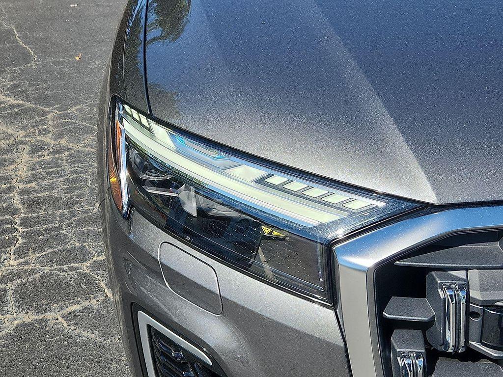 used 2025 Audi Q7 car, priced at $70,897