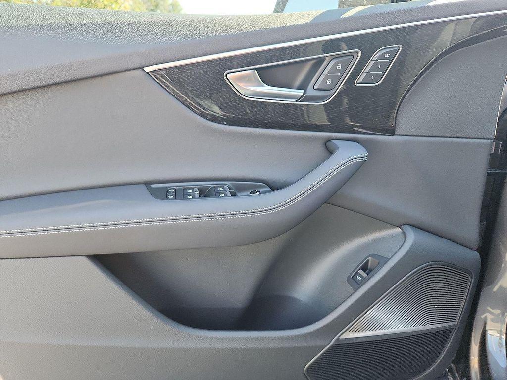 used 2025 Audi Q7 car, priced at $70,897