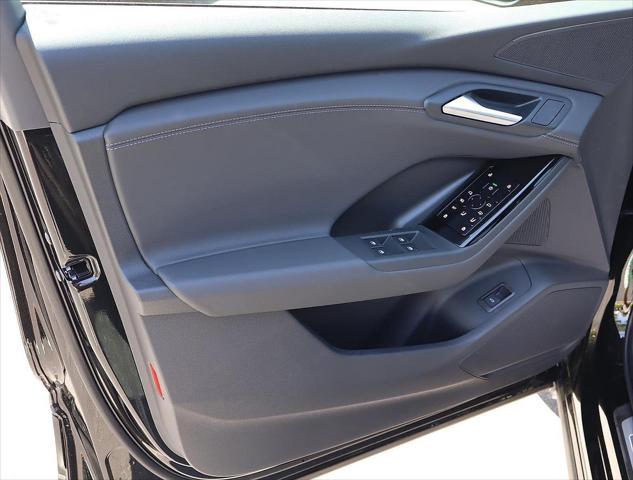 new 2025 Audi Q6 e-tron car, priced at $70,000