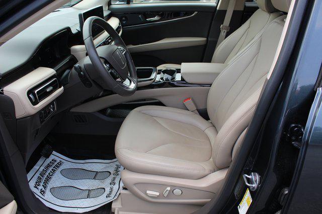 used 2022 Lincoln Nautilus car, priced at $37,978