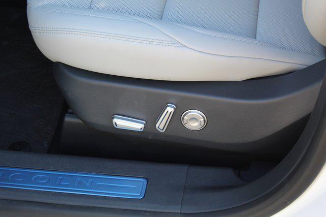 new 2026 Lincoln Nautilus car, priced at $52,670