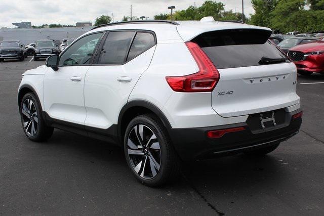 new 2025 Volvo XC40 car, priced at $49,970