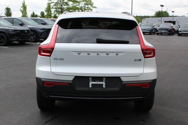 new 2025 Volvo XC40 car, priced at $49,970