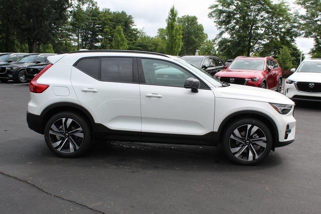 new 2025 Volvo XC40 car, priced at $49,970