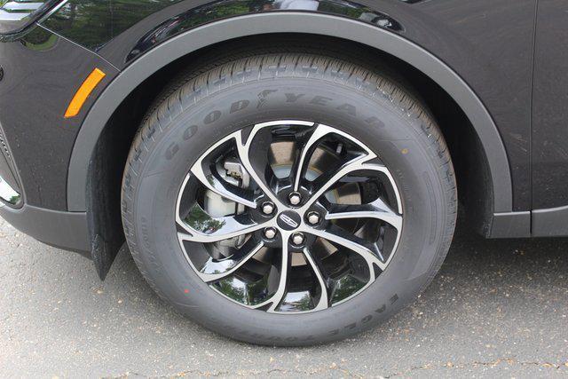 new 2025 Lincoln Nautilus car, priced at $50,056