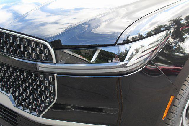 new 2025 Lincoln Navigator car, priced at $93,598