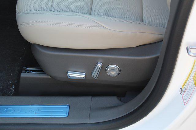 new 2025 Lincoln Nautilus car, priced at $56,488