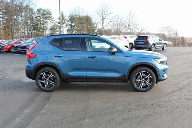 new 2024 Volvo XC40 car, priced at $43,545