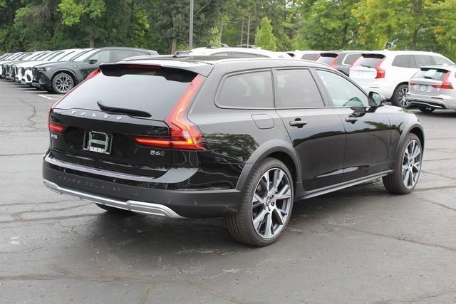 new 2025 Volvo V90 Cross Country car, priced at $68,725