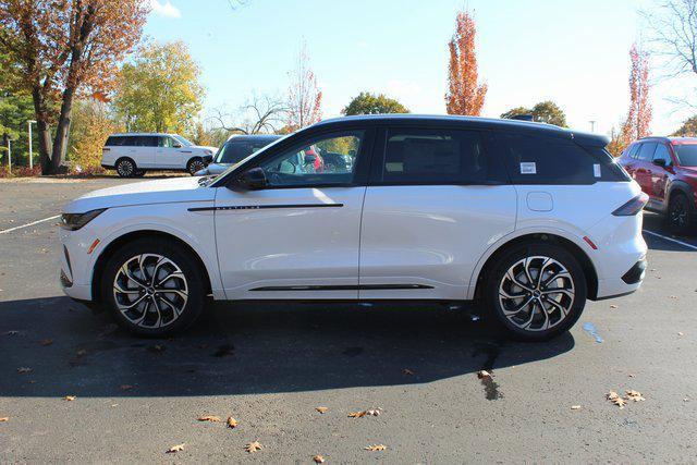 new 2026 Lincoln Nautilus car, priced at $61,057