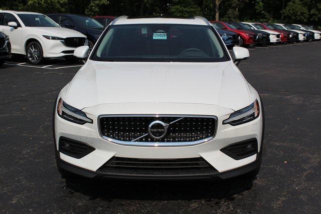 new 2025 Volvo V60 Cross Country car, priced at $58,525