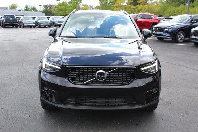 new 2025 Volvo XC40 car, priced at $48,820